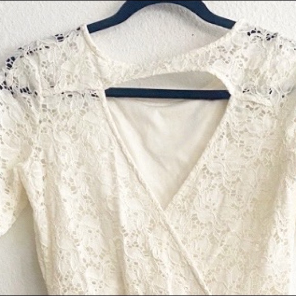 ⭐️Catch My I Ivory Lace Dress juniors L - Picture 8 of 16